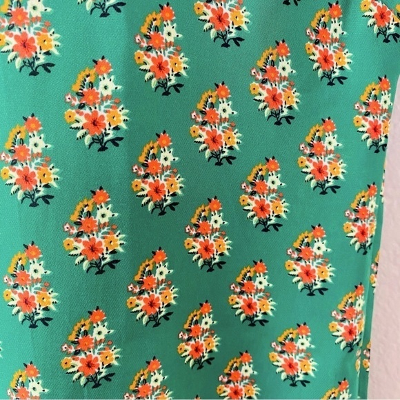 CAbi Stevie Green Floral Blouse Size XS - Picture 8 of 12